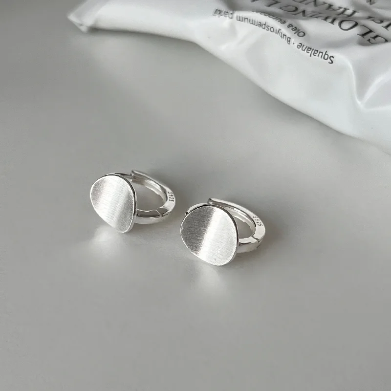 Nauja mada 925 svarų sterlingų sidabro lankelio auskarai moterims Šlifuoto metalo auskarai Geometrinis paprastumas Dizainas Grandinėlė Apskritimas Papuošalai