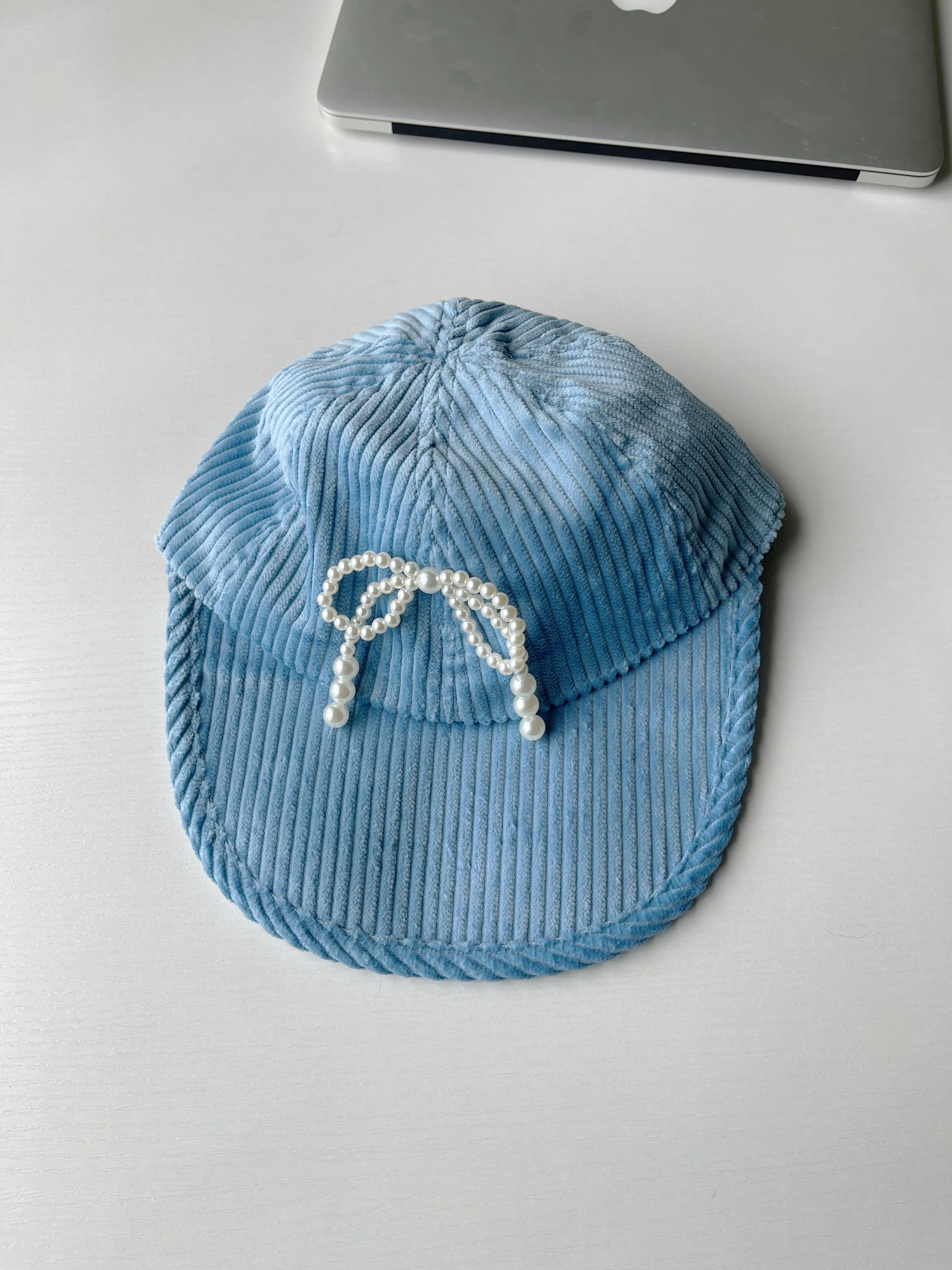 2023 Mielas korėjiečių rankų darbo perlų lankas Velvetas plokščias palei beisbolo kepuraitę Moterų skrybėlė Skrybėlė Moteris Saldus šaunusis Bobas Ančiukas Gorras