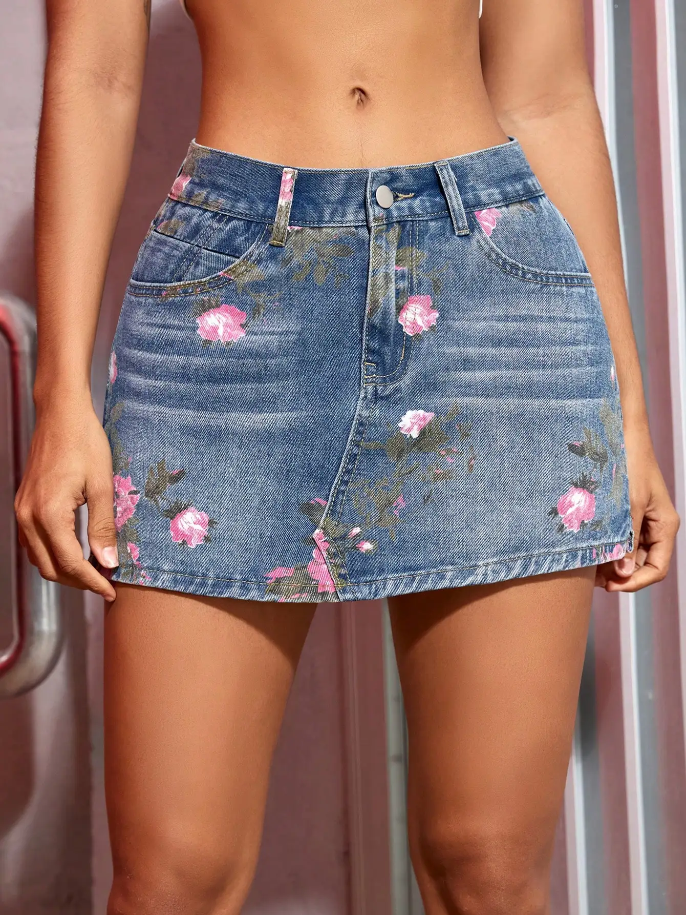 2023 Moterų mada Gėlių spauda Split Hem Denim Skort 90s Retro Summer Sexy Jean Shorts Street Slim A-Line sijonas
