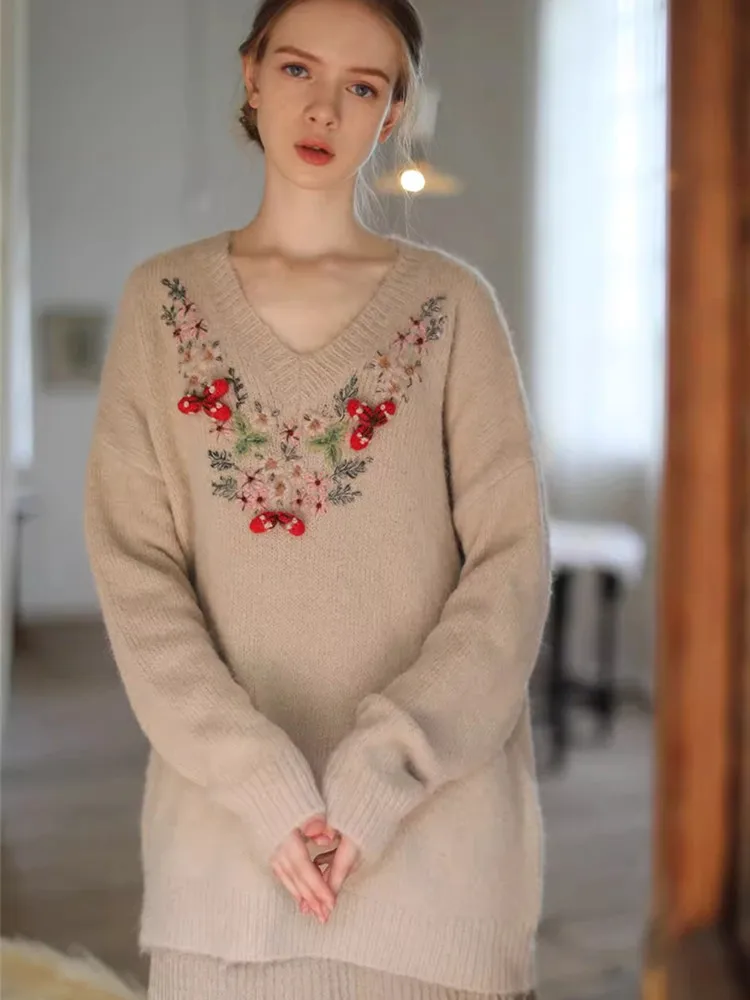 AIGYPTOS Rudens šilta vilna Megztas megztinis Moterys Korėjiečių mada Rankų darbo siuvinėjimas Gėlių V formos oversized megztinis megztinis