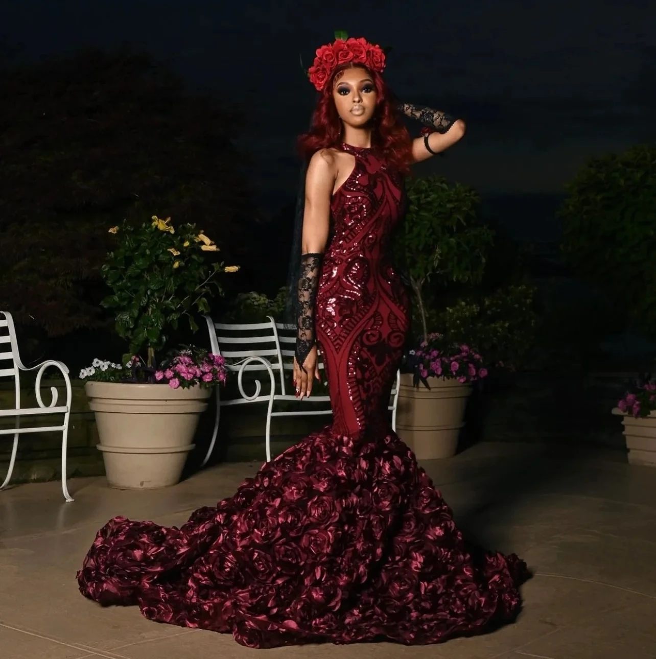 Burgundijos apyrankės Ilgos juodos merginos Prom suknelės Undinės stilius Blizgučiai Nėrinių gėlių prom chalatai Vakarėlis