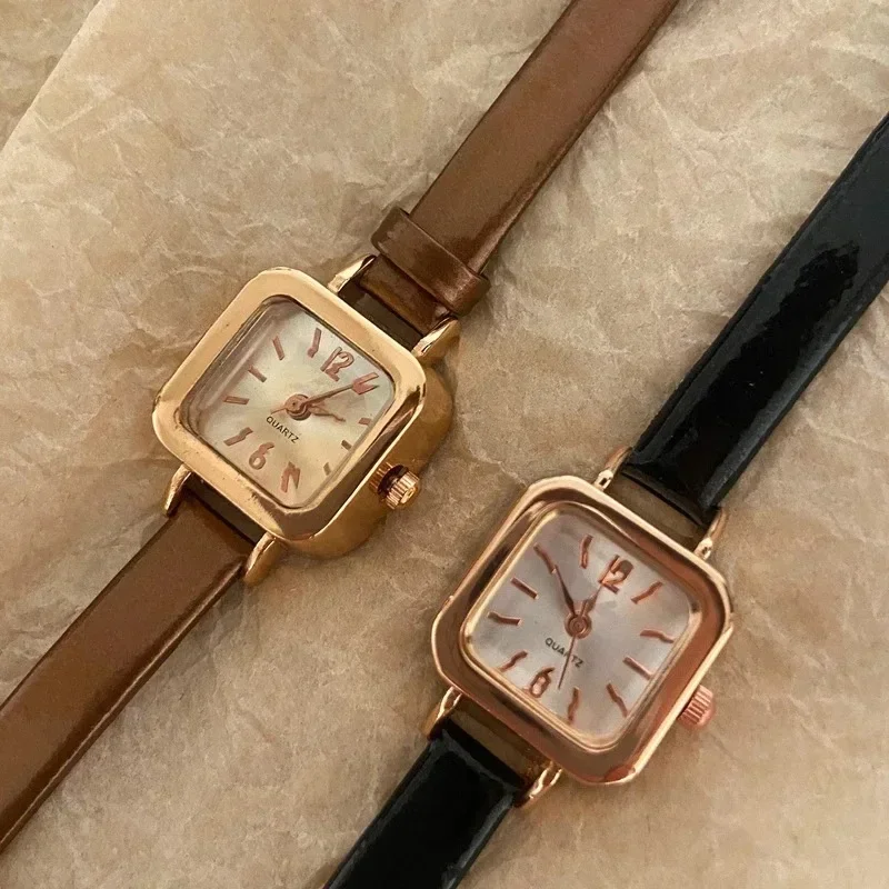 Simple Classic Women Small Dial Square Vintage Watch Thin Leather Strap Elegant Female Quartz Leather Strap Casual Reloj Mujer