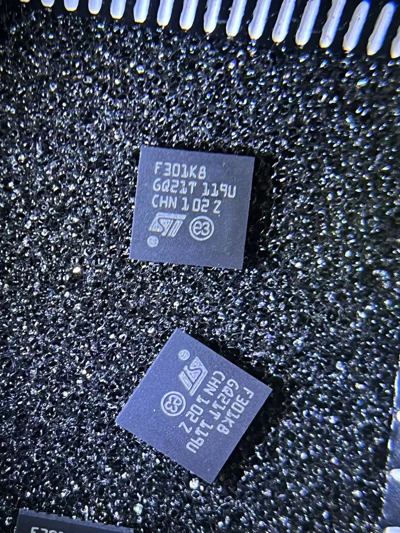 Stock UFQFPN-32 baru stok chip terintegrasi asli 100%Nauja kokybė Origianl