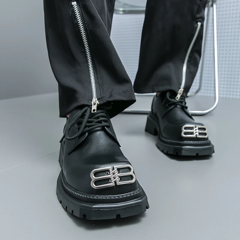 TAFN 2023 Nauja mada Vyriški odiniai derbio batai storo dugno lifto batai Man juodi batai Prabangūs laisvalaikio kvadratiniai kojų vakarėlių batai